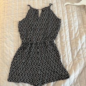White House black market romper size XS